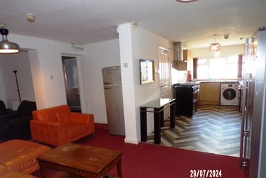 9 bed house, Derby Road, Fallowfield, Manchester, M146US - Image 1