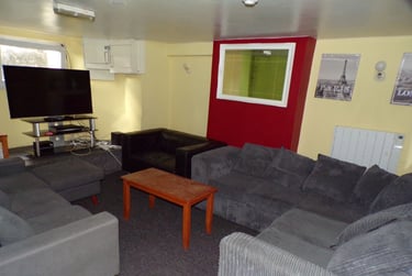 9 bed house, Mauldeth Road, Fallowfield, Manchester, M204NF - Image 3