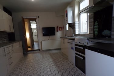 1 bed house, Talbot Road, Fallowfield, Manchester, M146TA - Image 3