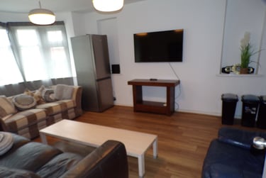 8 bed house, School Grove, Withington, Manchester, M204RY - Image 1
