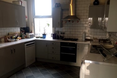5 bed flat, Mauldeth Road, Fallowfield, Manchester, M146SP - Image 2