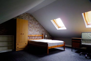6 bed house, Derby Road, Fallowfield, Manchester, M146US - Image 1