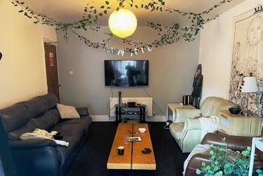 7 bed house, Hatherley Road, Fallowfield, Manchester, M204RN - Image 1