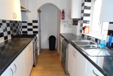 6 bed house, Derby Road, Fallowfield, Manchester, M146US - Image 4