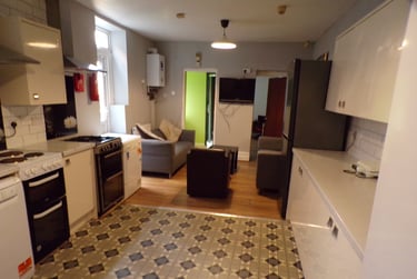 9 bed house, Mauldeth Road, Fallowfield, Manchester, M204NF - Image 6