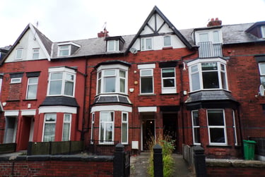 9 bed house, Mauldeth Road, Fallowfield, Manchester, M204NF - Image 1
