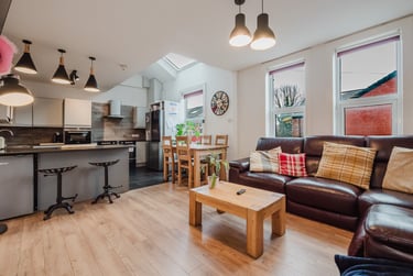 7 bed house, Balmoral Road, Fallowfield, Manchester, M146WG - Image 1