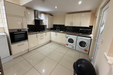 6 bed house, Milverton Road, Victoria Park, Manchester, M145PJ - Image 4