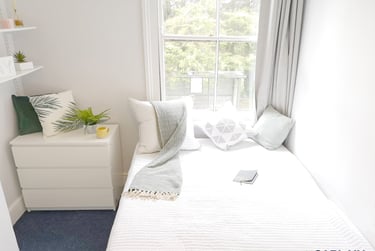 5 bed house, Swindon Road, St Pauls, Cheltenham, GL519HX - Image 3