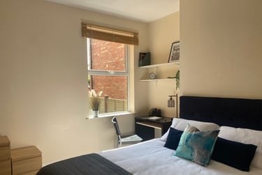 8 bed house, Monson Avenue, City Centre, Cheltenham, GL504EN - Image 1