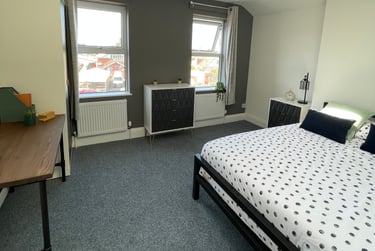 1 bed house, Kingsholm Road, Kingsholm, Gloucester, GL13BH - Image 1