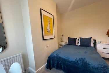 4 bed house, Alstone Avenue, St Pauls, Cheltenham, GL518EJ - Image 1