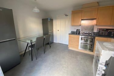 5 bed house, Longhorn Avenue, Kingsholm, Gloucester, GL12BL - Image 1