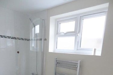 4 bed house, Naunton Parade, Montpelier, Cheltenham, GL537NP - Image 2