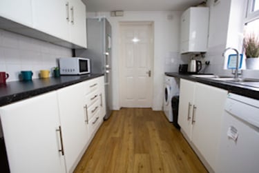 5 bed house, St. Pauls Road, Francis Close Hall, Cheltenham, GL504ES - Image 2