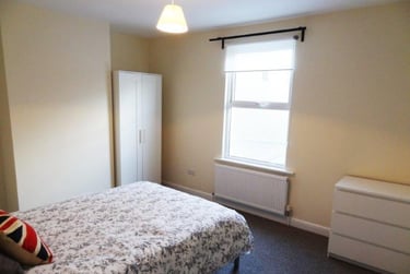 4 bed house, Naunton Parade, Montpelier, Cheltenham, GL537NP - Image 3