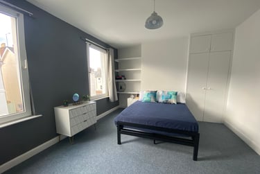 6 bed house, Marle Hill Parade, Francis Close Hall, Cheltenham, GL504LG - Image 3
