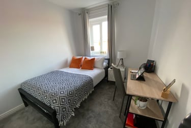 5 bed house, Longhorn Avenue, Kingsholm, Gloucester, GL12BL - Image 3