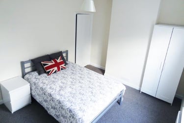 4 bed house, Naunton Parade, Montpelier, Cheltenham, GL537NP - Image 4