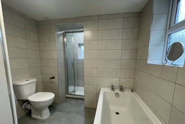 4 bed house, Alstone Avenue, St Pauls, Cheltenham, GL518EJ - Image 4