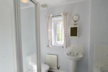6 bed house, Pillowell Drive, City Centre, Gloucester, GL13LZ - Image 4