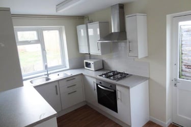 4 bed house, Naunton Parade, Montpelier, Cheltenham, GL537NP - Image 1