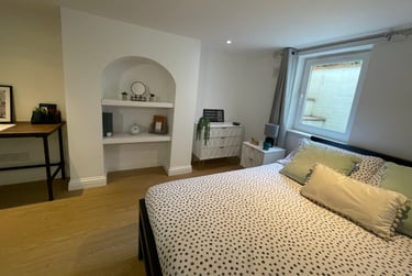6 bed house, Marle Hill Parade, Francis Close Hall, Cheltenham, GL504LG - Image 9