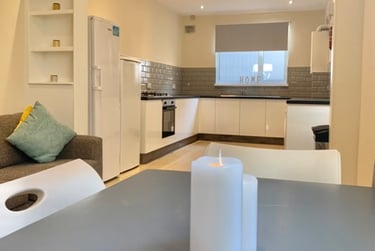 6 bed house, Rhyddings park road, Brynmill, Swansea, SA20AQ - Image 3
