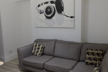 5 bed house, Oxford Street, City Centre, Swansea, SA13JA - Image 1