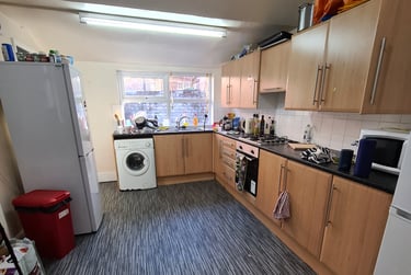 6 bed house, Latchmere Road, Fallowfield, Manchester, M146AL - Image 1