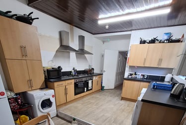 9 bed house, Wellington Road, Withington, Manchester, M203FU - Image 1