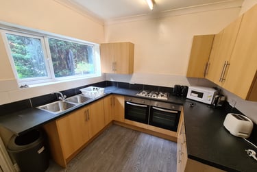 7 bed house, Mauldeth Road, Fallowfield, Manchester, M204ND - Image 1
