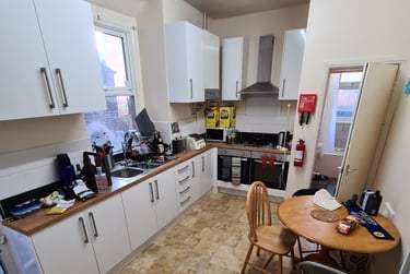 6 bed house, Granville Road, Fallowfield, Manchester, M146AD - Image 1