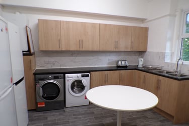 7 bed house, Egerton Road, Fallowfield, Manchester, M146UZ - Image 1