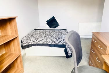 5 bed house, St. Anns Mount, Burley, Leeds, LS42PH - Image 2