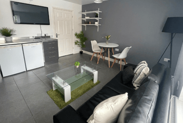 2 bed flat, Willowbank Mews, Hillfields, Coventry, CV12BN - Image 2