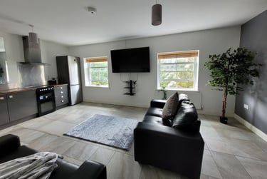 4 bed flat, Willowbank Mews, Hillfields, Coventry, CV12BN - Image 2