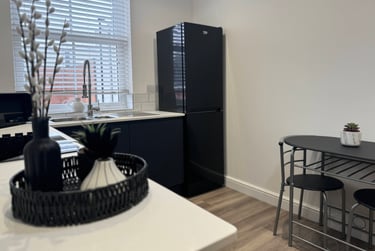 2 bed flat, Lower Ford Street, Hillfields, Coventry, CV15PS - Image 2