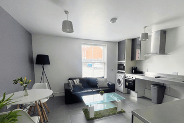 2 bed flat, Willowbank Mews, Hillfields, Coventry, CV12BN - Image 1