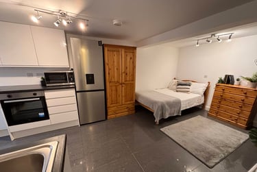 1 bed flat, Lower Ford Street, Hillfields, Coventry, CV15PS - Image 1