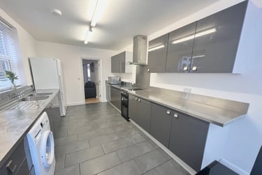 6 bed house, St. Georges Road, Ball hill, Coventry, CV12DJ - Image 12