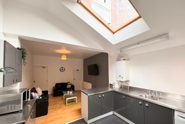 5 bed house, Irving Road, Hillfields, Coventry, CV12AX - Image 1