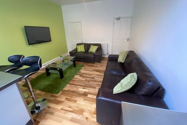 5 bed house, Irving Road, Hillfields, Coventry, CV12AX - Image 2
