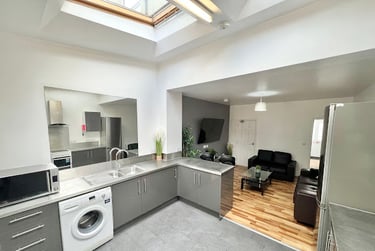 5 bed house, Irving Road, Hillfields, Coventry, CV12AX - Image 2