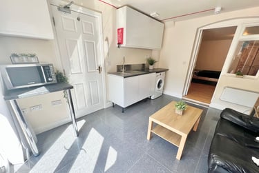1 bed studio, Lower Ford Street, Hillfields, Coventry, CV15PS - Image 9