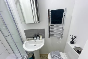 11 bed house, St Peters Gardens, Southbridge, Northampton, NN11SX - Image 5