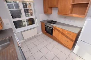 2 bed flat, Beckets View, City Centre, Northampton, NN15NJ - Image 3