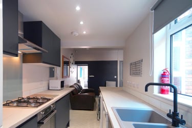4 bed house, Ashford Street, Shelton, Stoke, ST42EL - Image 5