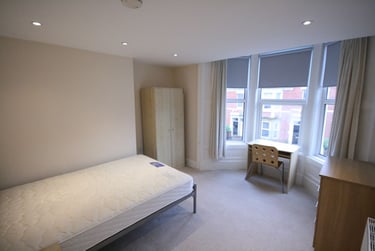 6 bed flat, Lavender Gardens, Jesmond, Newcastle, NE23DD - Image 1