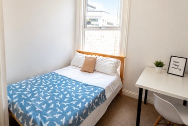 8 bed house, Margate Road, University of Portsmouth, Portsmouth, PO51EY - Image 1
